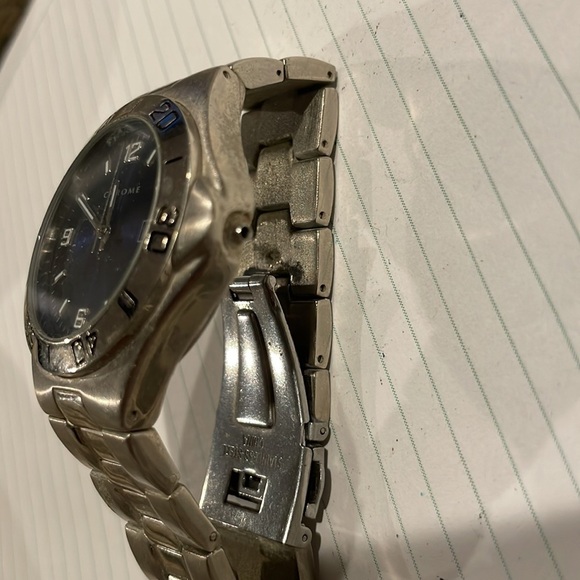 Chrome Men's Silver Tone Blue W/ Date Analog - Picture 2 of 5